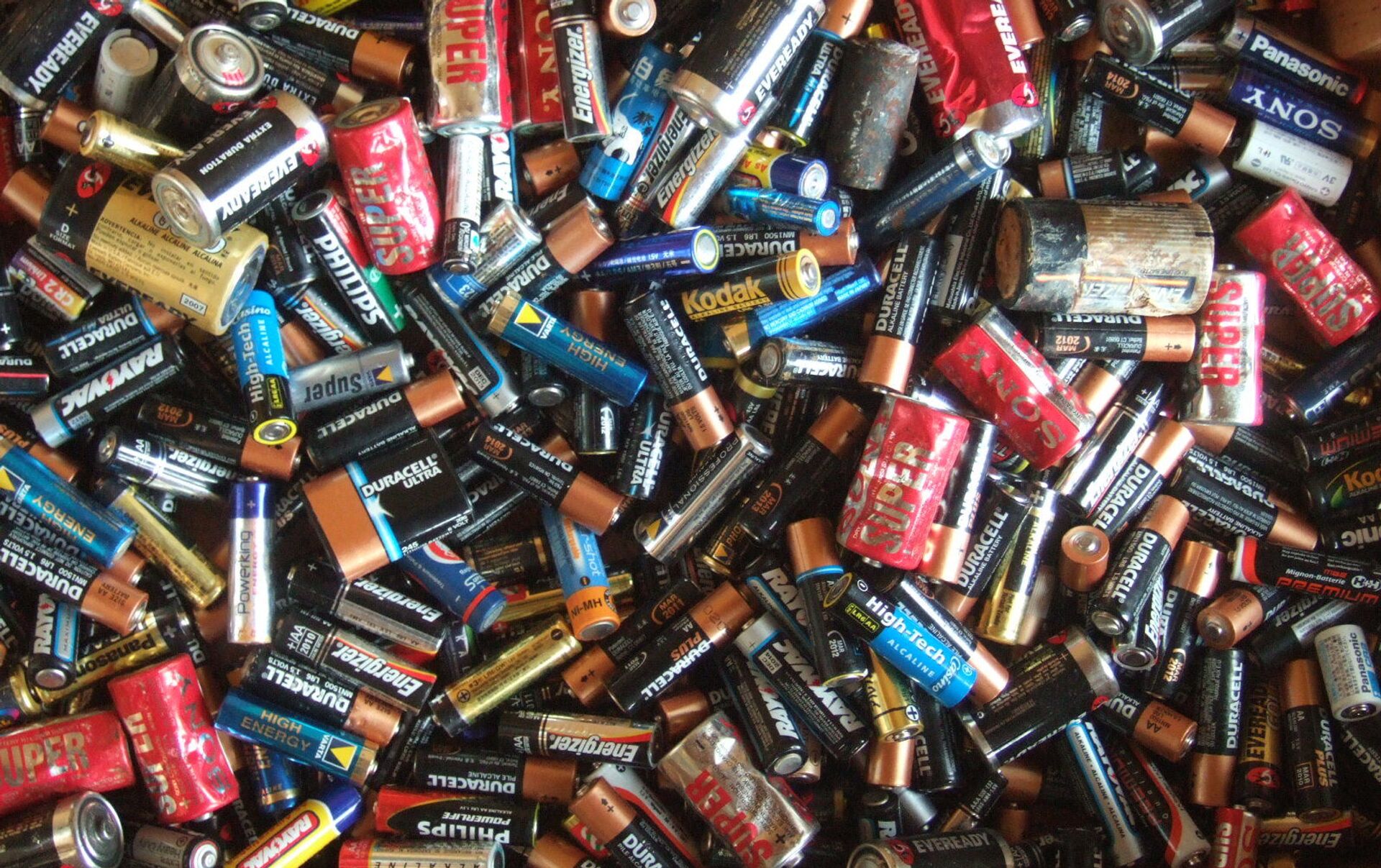 全球鋰電池區域分布及預測：中國占比達77%，歐洲擴張加速